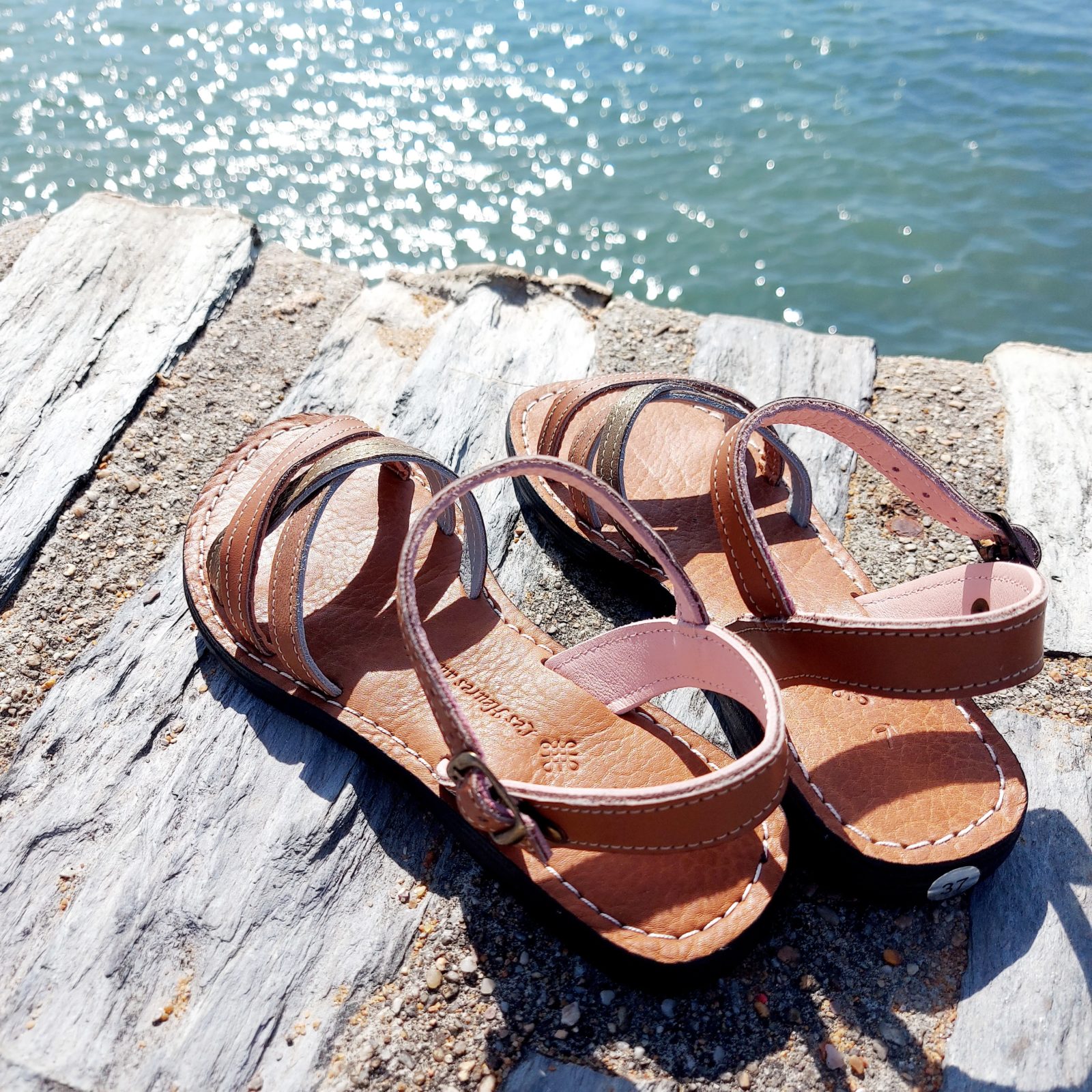 sandales artisanales en cuir