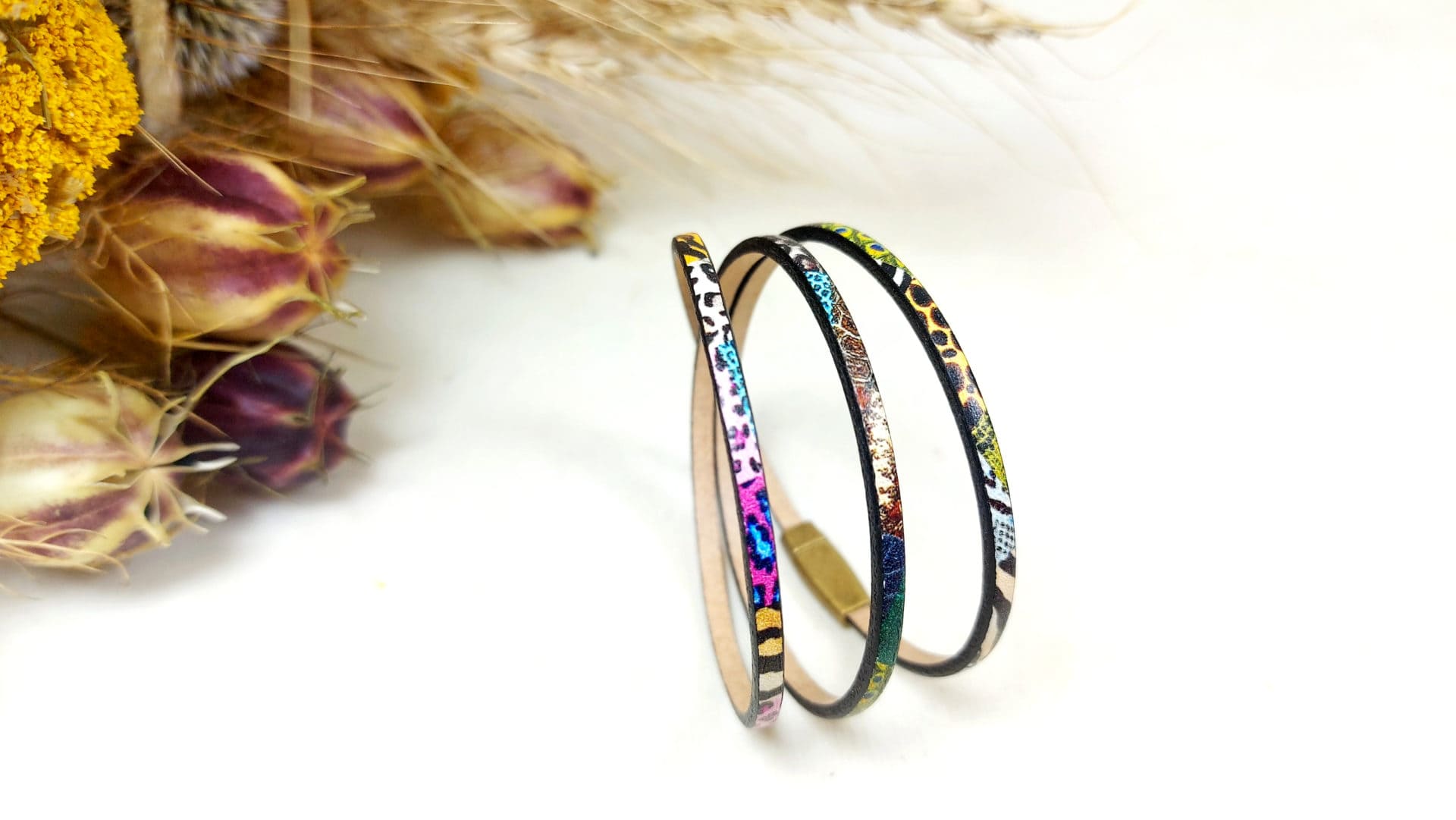 bracelet fin en cuir motif animal