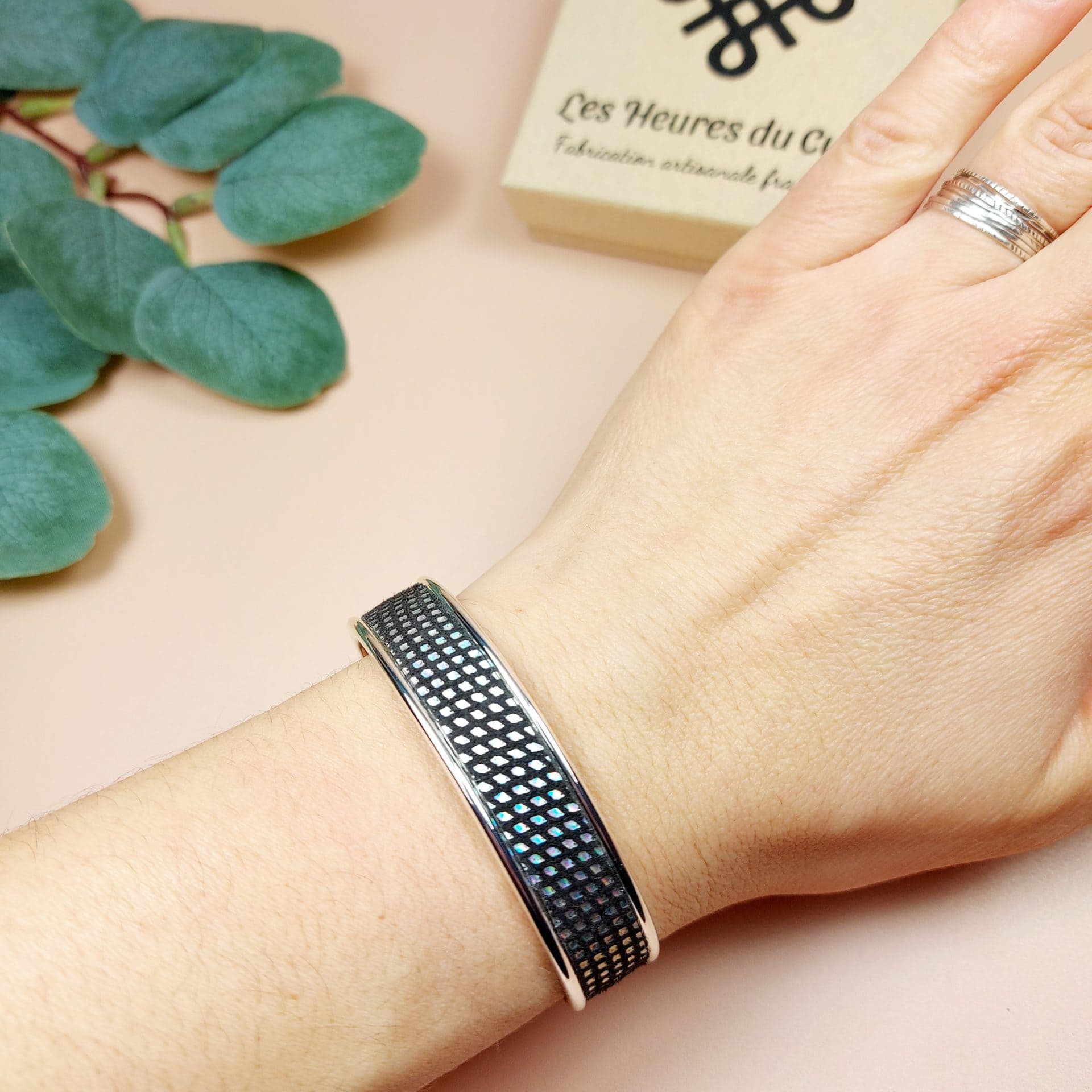 bracelet manchette jonc argenté cuir style disco bleu foncé pailleté