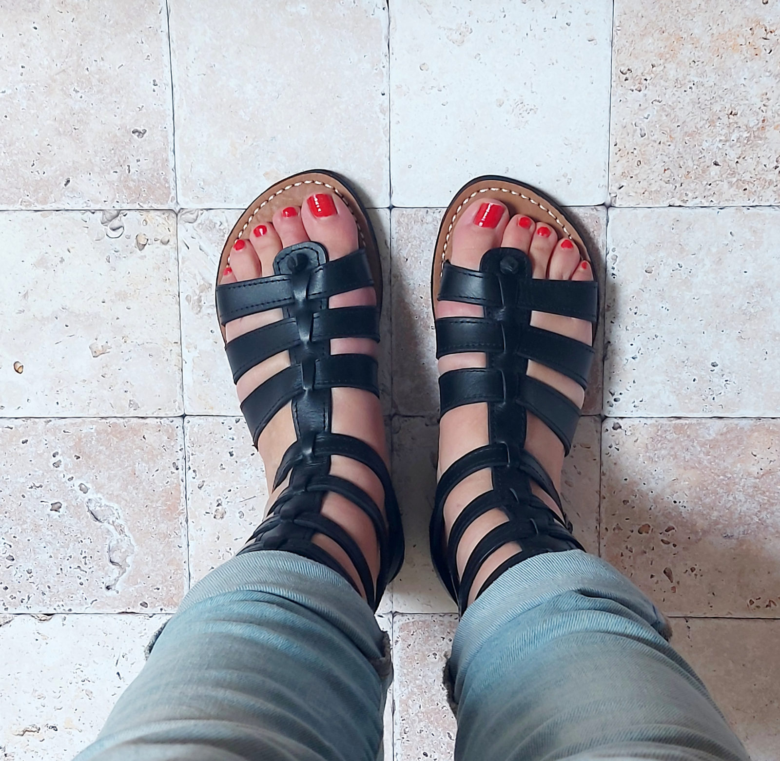 Spartiates noires en cuir