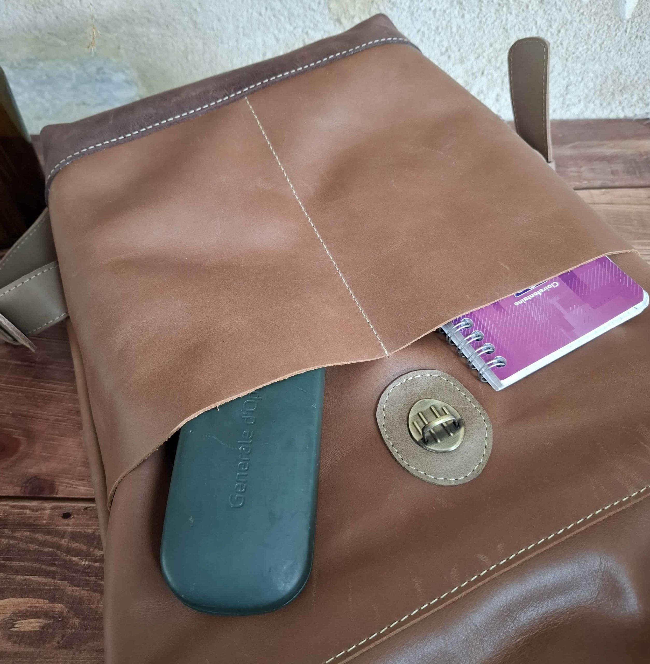 sac à dos cuir marron attache rapide