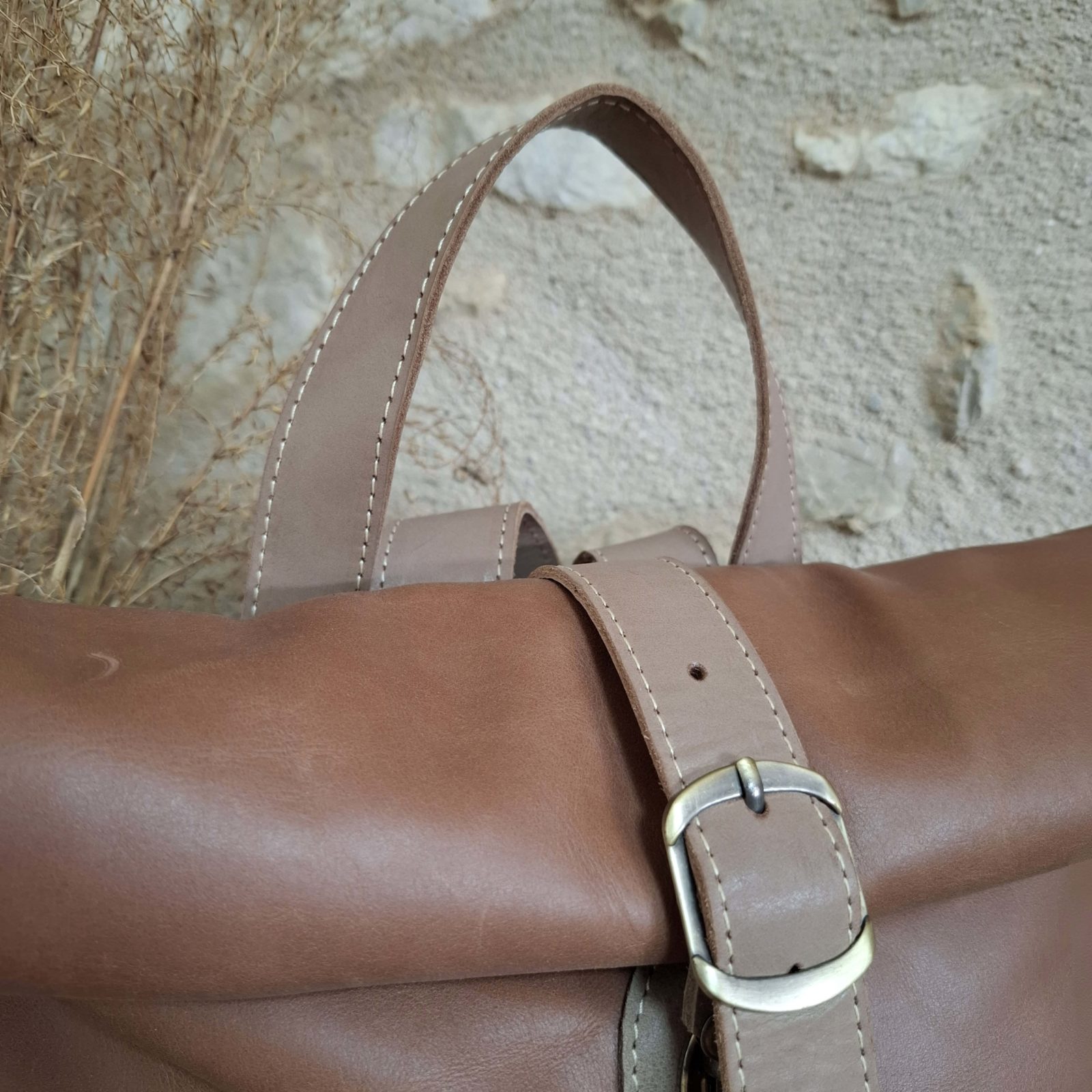 sac à dos cuir marron attache rapide