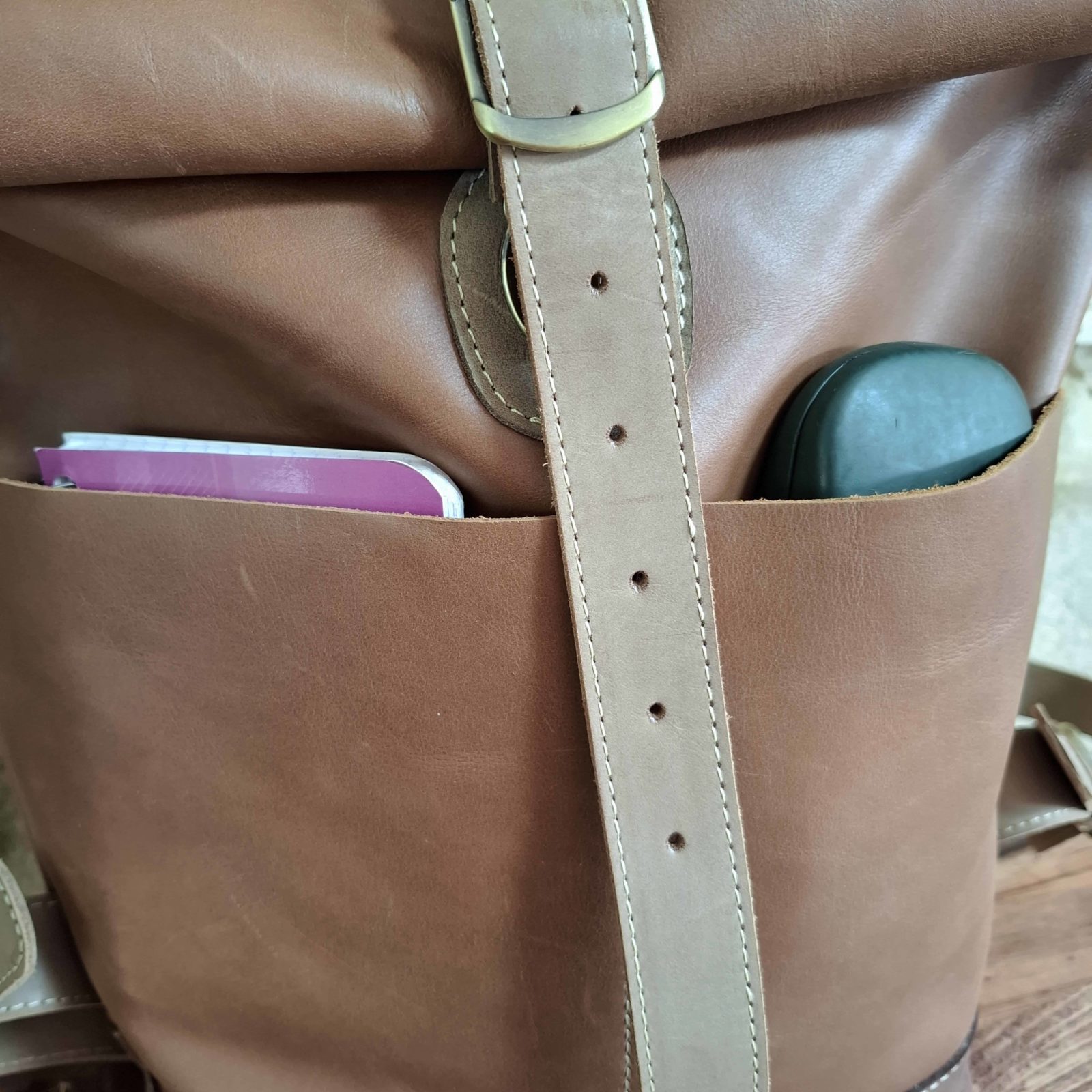 sac à dos cuir marron attache rapide