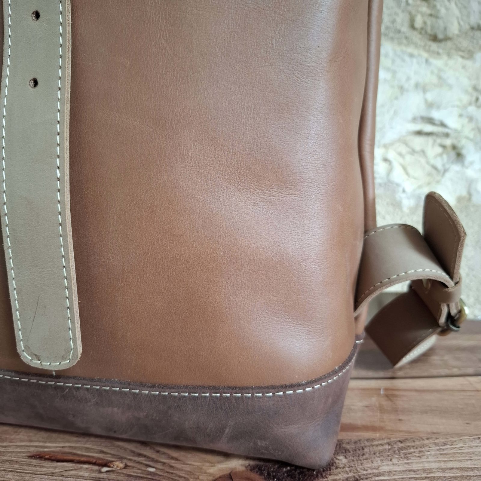 sac à dos cuir marron attache rapide